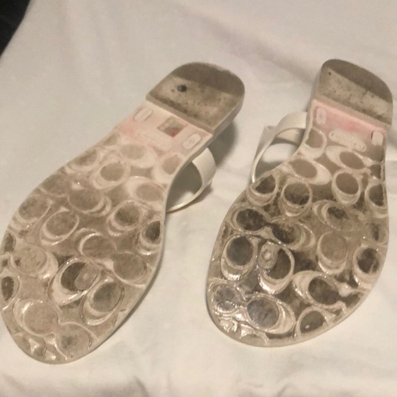 Coach - Picture 7 of 7